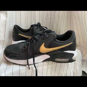 Women’s Nike AirMax